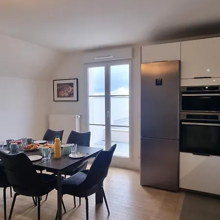 Sur Un Nuage By Plaza Apartment Serris Room photo